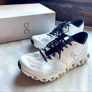 On Running - Cloud X - Women’s (White/Black)